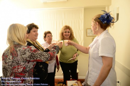 II grupo de alumnas graduadas en Reflexología Podal